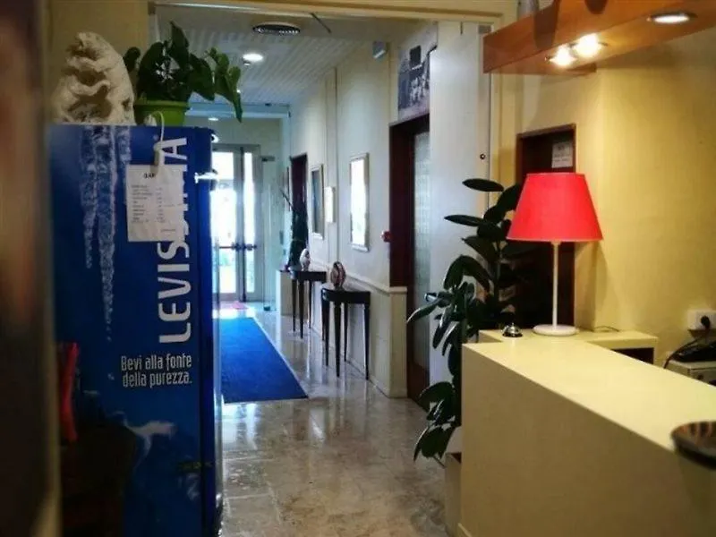 Hotel Riviera Rimini 3*,